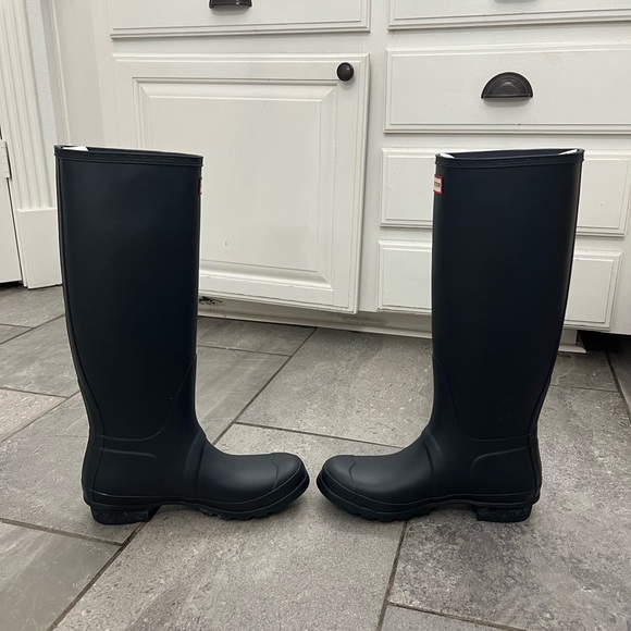 Navy Hunter Boots - Picture 8 of 16
